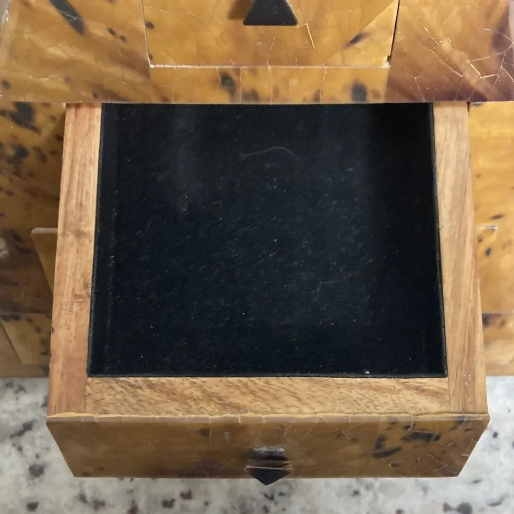 Pyramid Form Jewelry Box by Maitland Smith Veneered Coconut‎ Shell